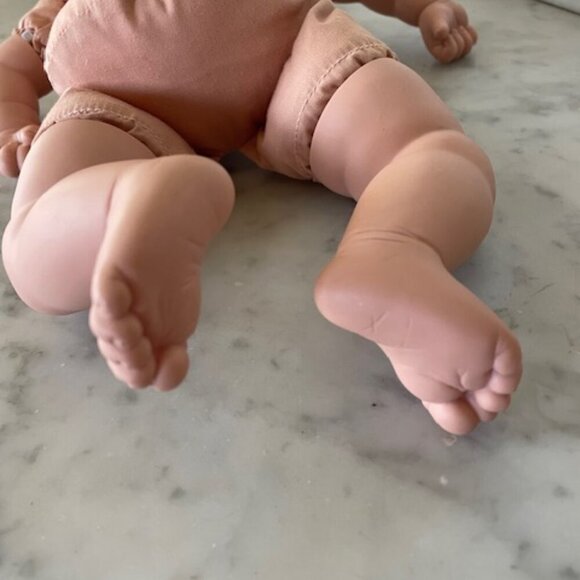 MADAME ALEXANDER 2018 Sweet Smiles 14-Inch Baby Doll - Picture 11 of 16